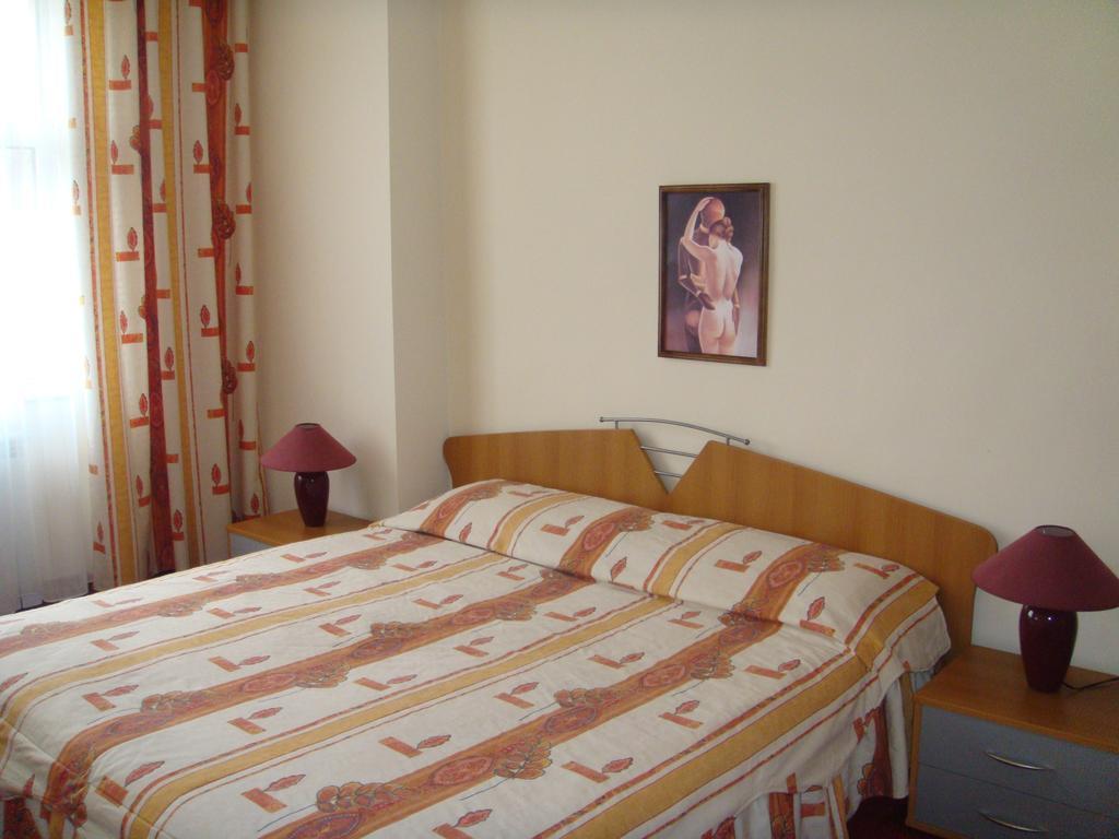 Балнеохотел "Люляци" Vrabtsite Zimmer foto